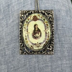 Vintage Silver Pendant Necklace